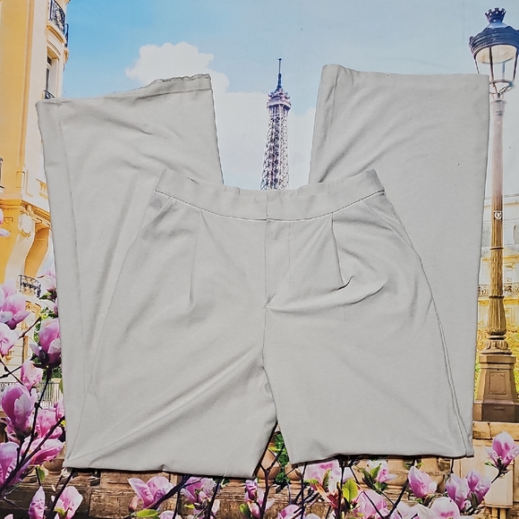 Vuori Elegant Women's Cream High Waisted Wide Leg Pants Size Small - Picture 1 of 6